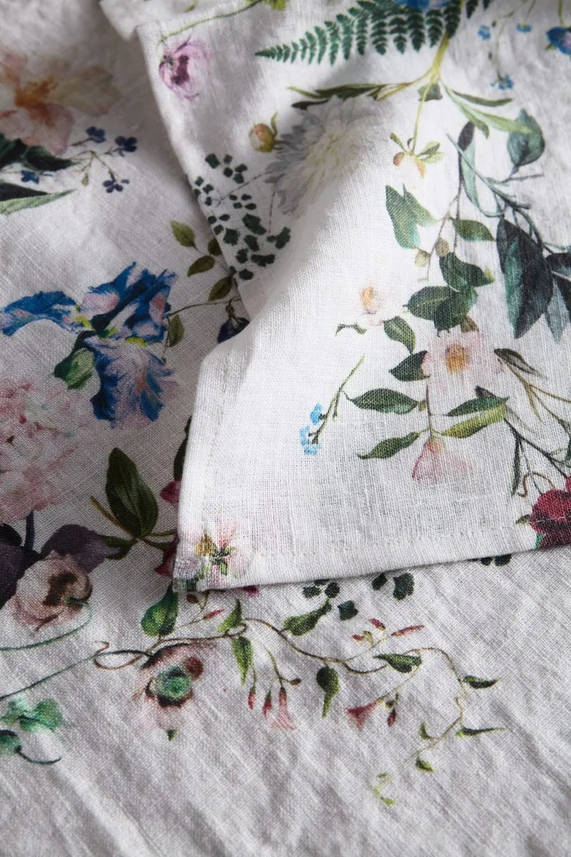 By Hope Napkin "Flora"