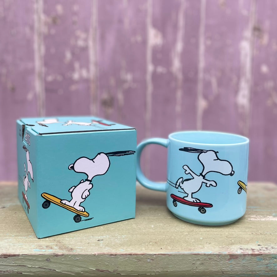 Snoopy Skateboard Mug