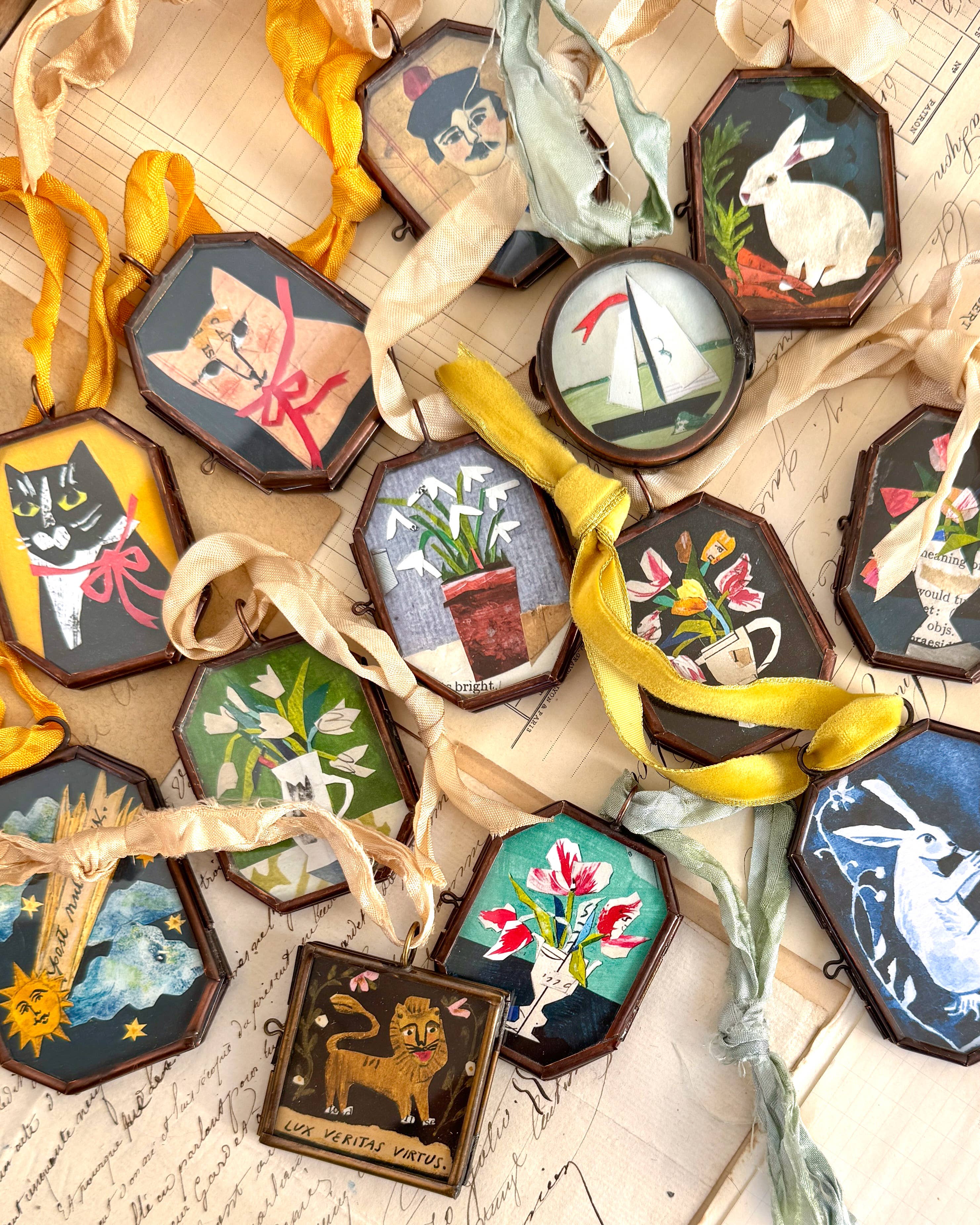 Handmade Art Locket ~ Mona Kitty