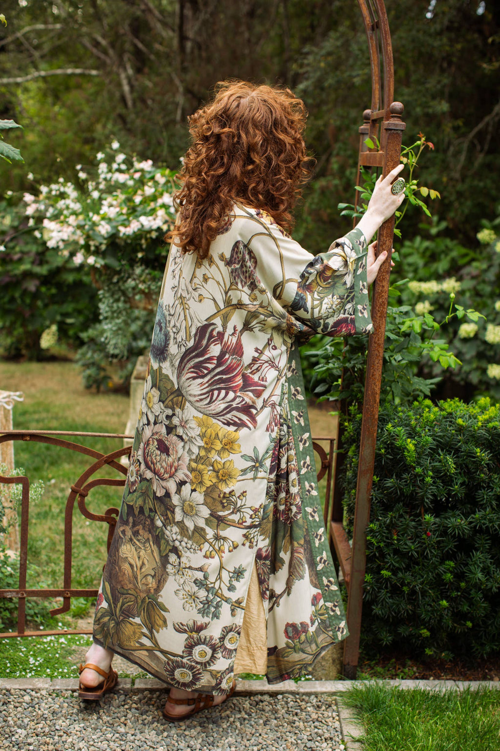 Market of Stars Love Grows Wild Opera Duster Robe