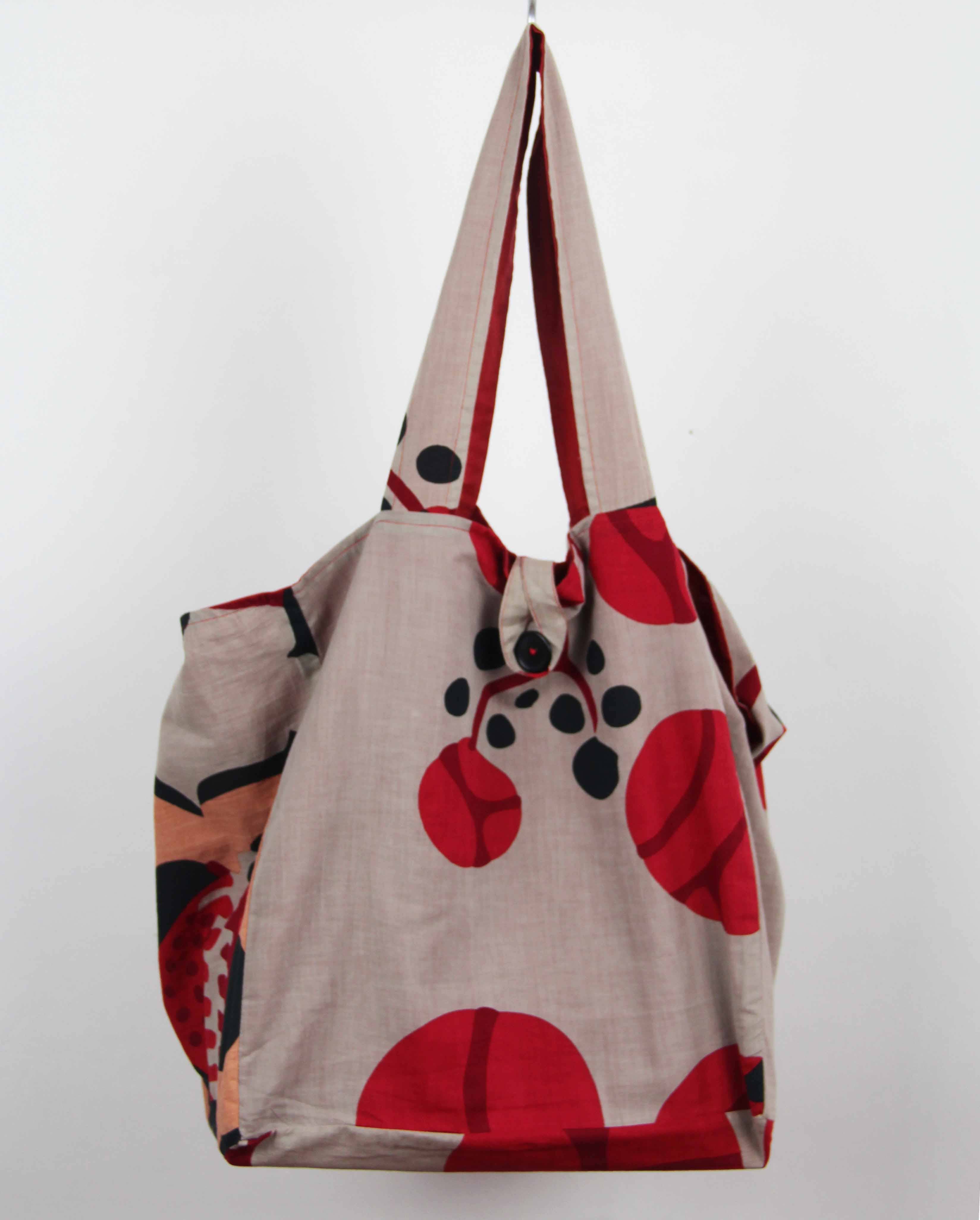 Les Belles Vagabondes Bucket Bag Prunus Red