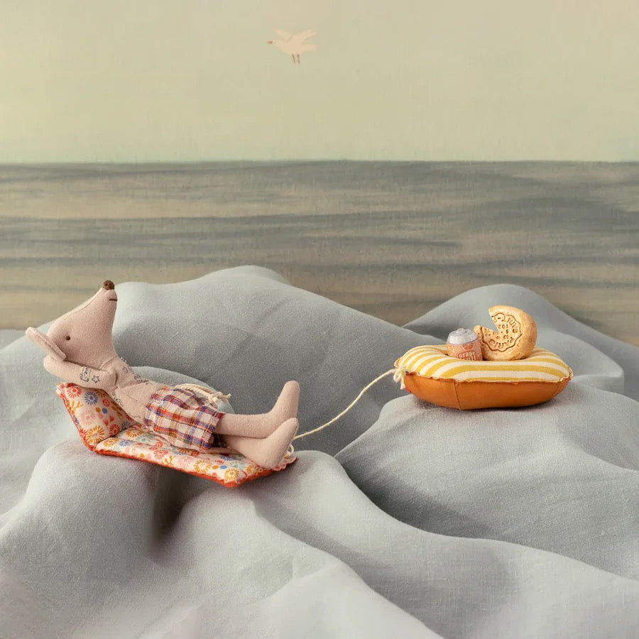 Maileg Beach Mouse Dad