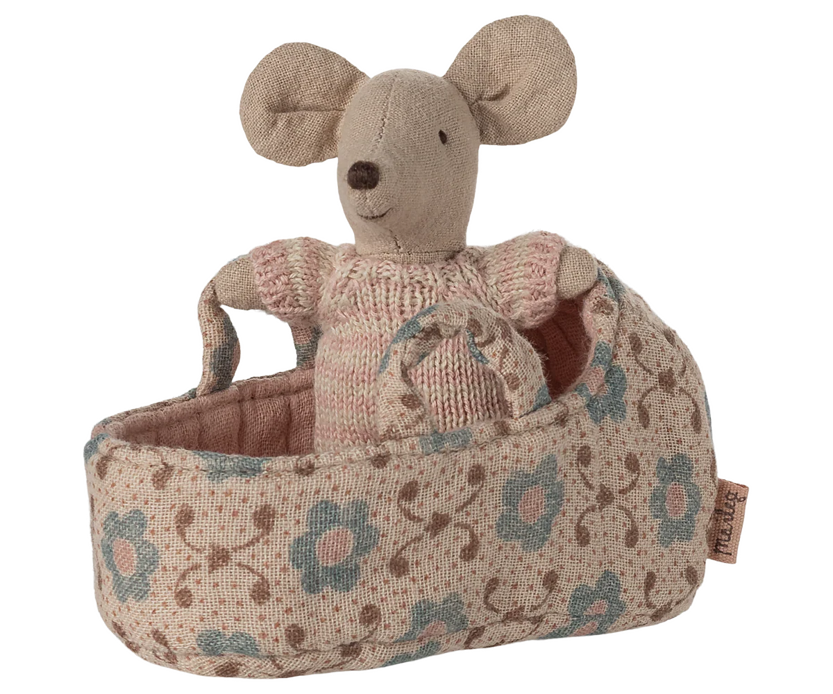Maileg Carrycot Girl