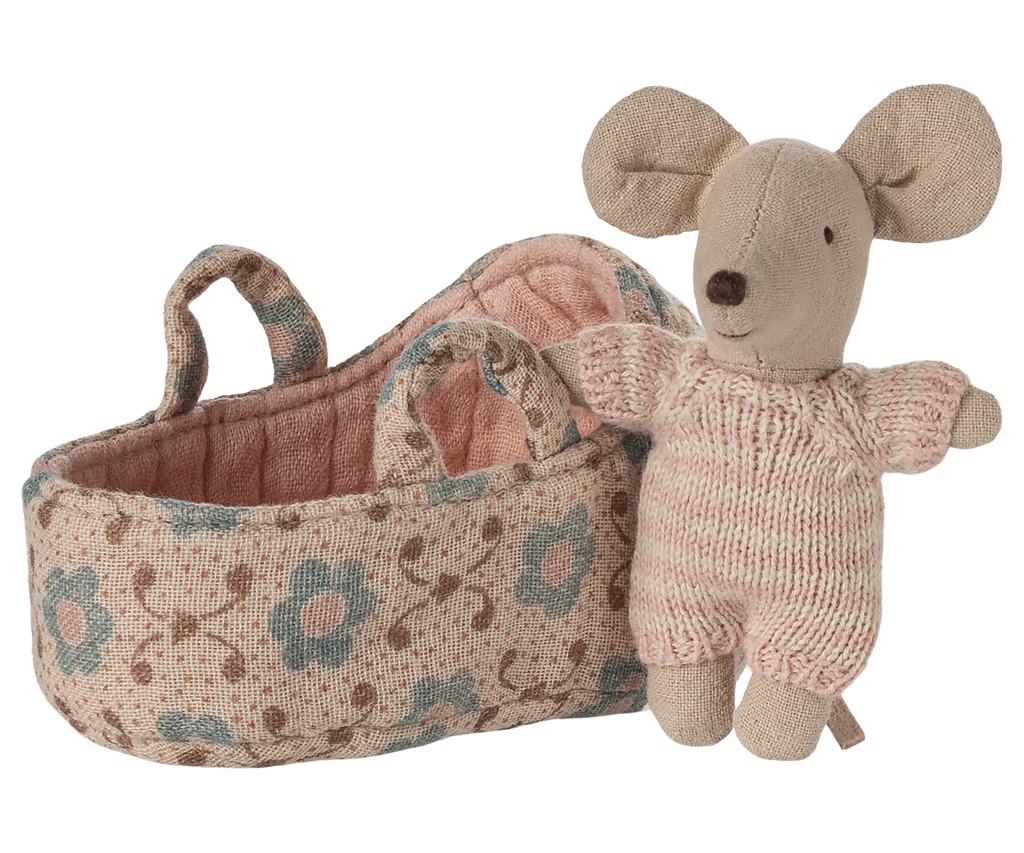 Maileg Carrycot Girl