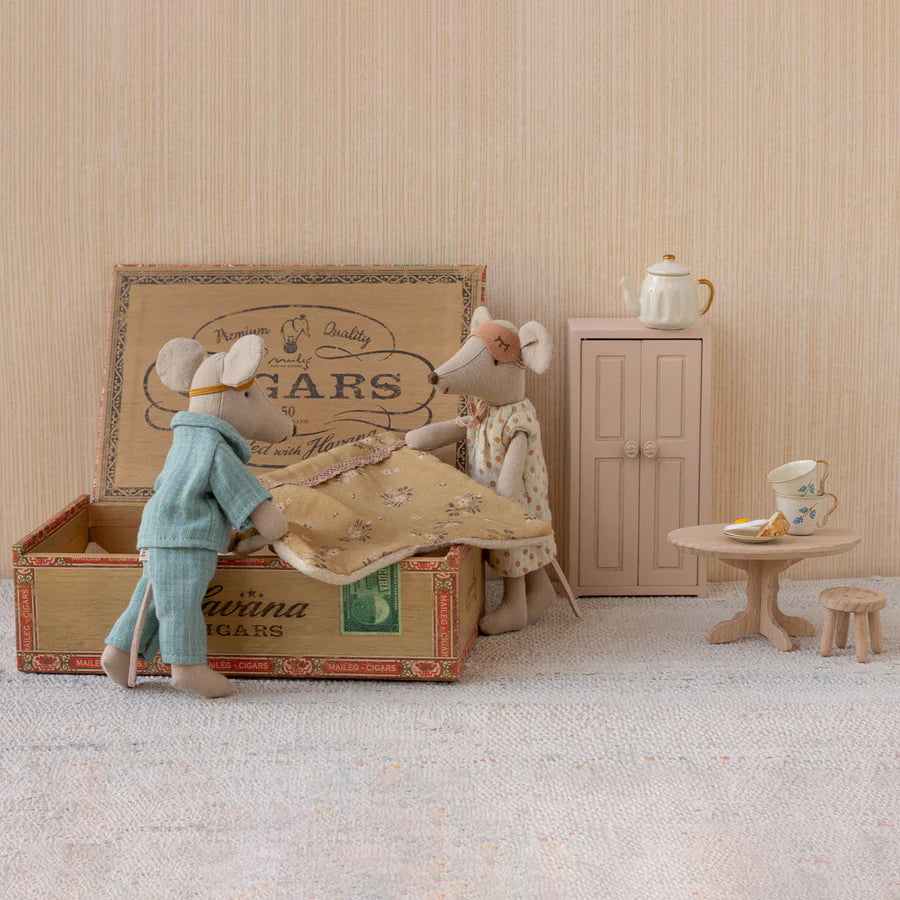 Maileg Mum & Dad Mouse in a Cigar Box