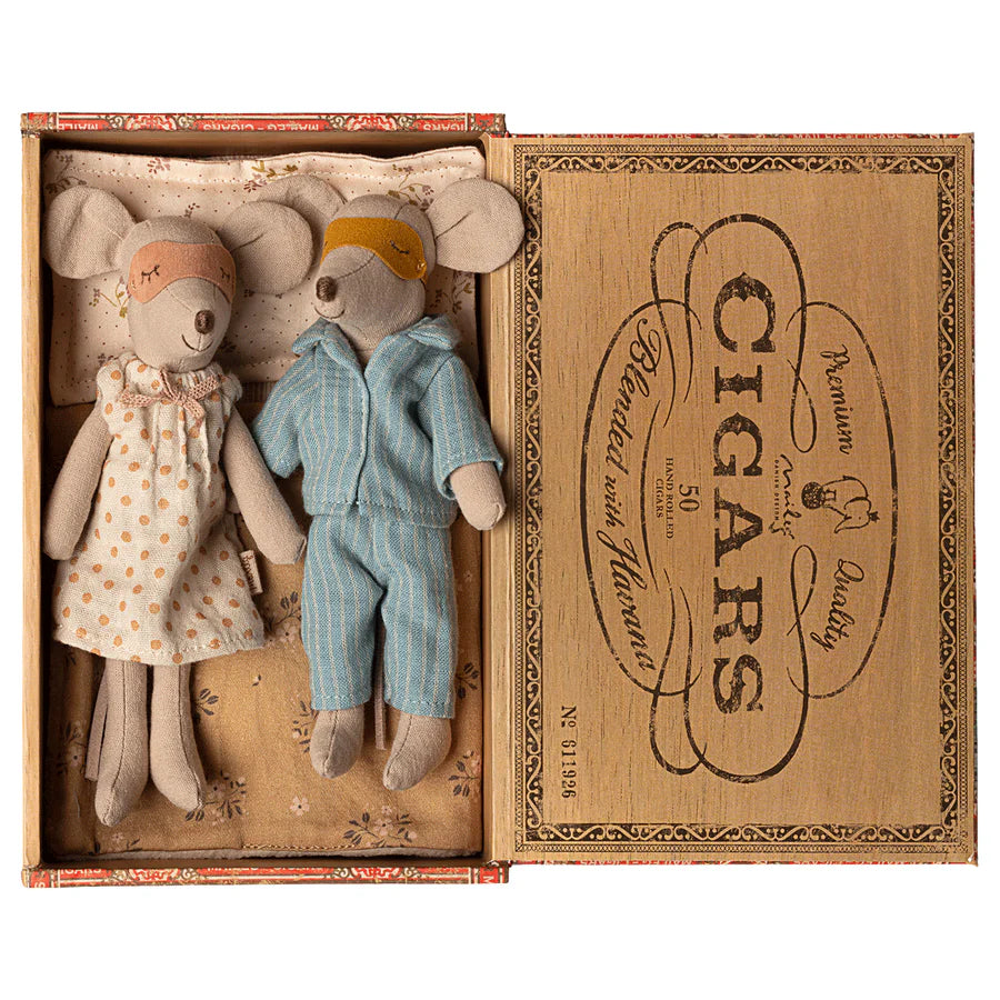 Maileg Mum & Dad Mouse in a Cigar Box