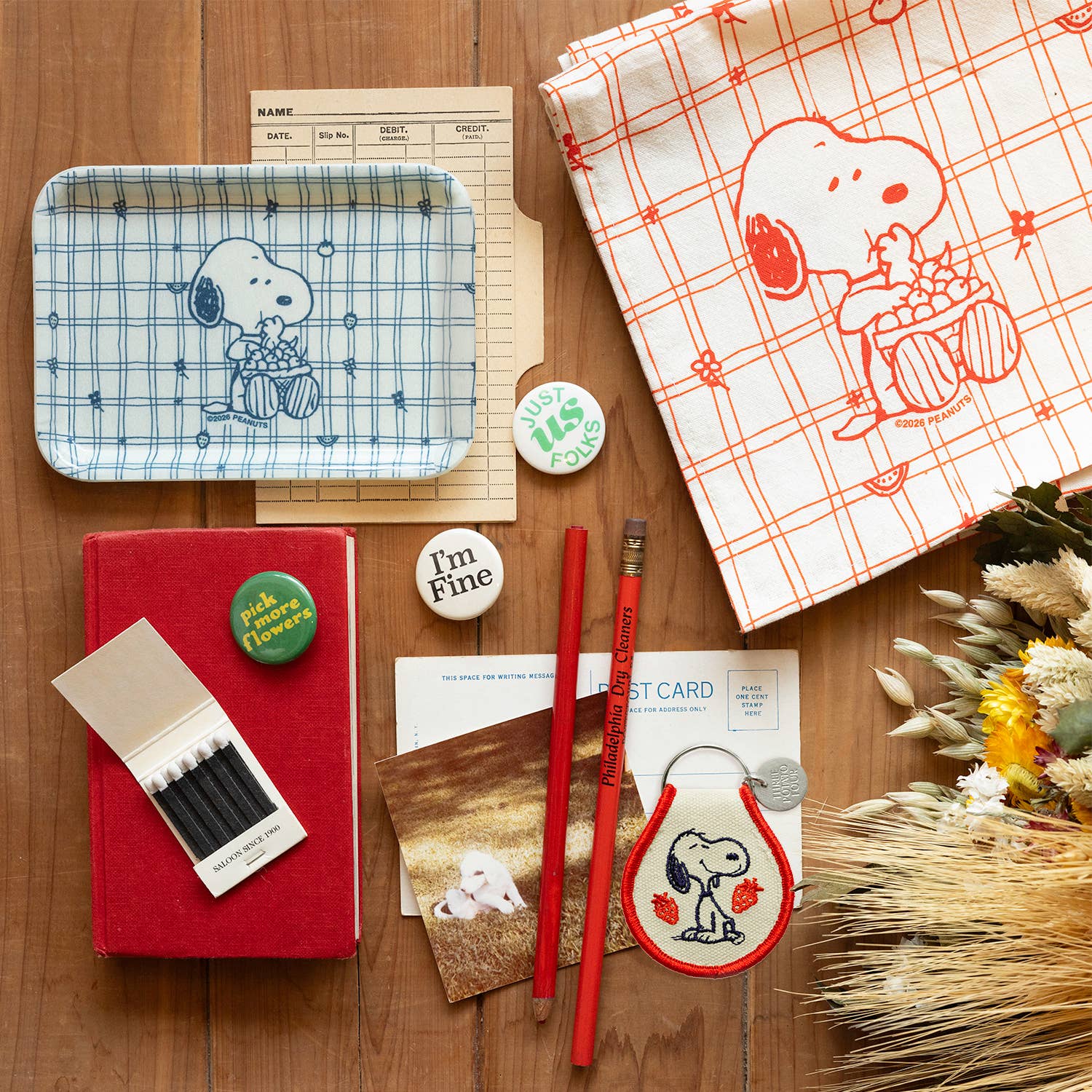 Peanuts Snoopy Cherry Basket Tea Towel (Red)