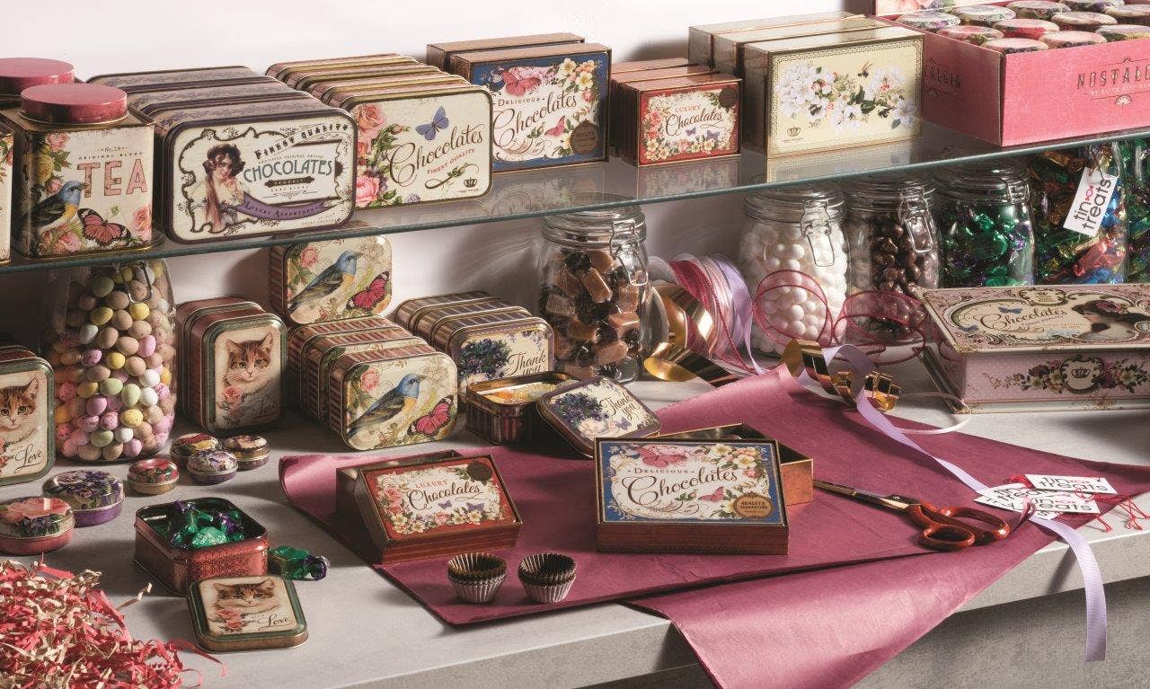 Nostalgia Blue Chocolate Tin ~ Peppermint Creams