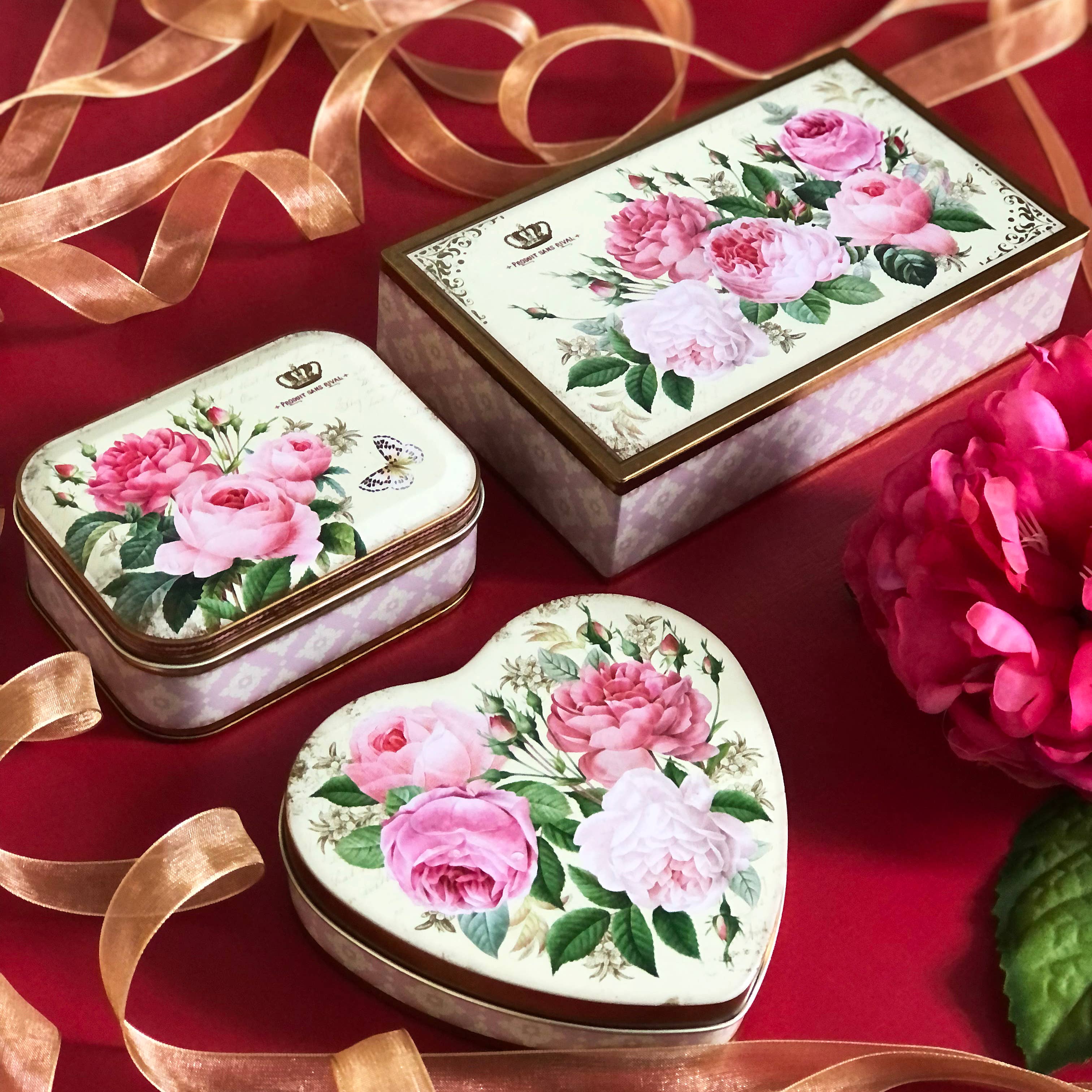Nostalgia Roses Tin ~ Peppermint Creams