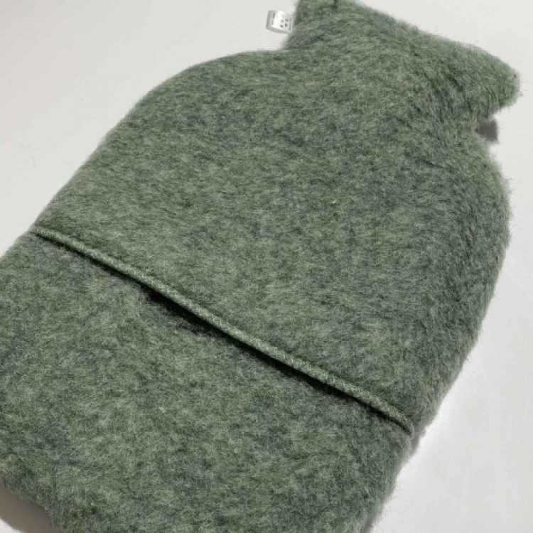 yoko-wool-hot-water-bottle-green~2